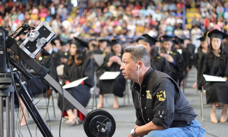 Día del Camarógrafo y Fotógrafo Hondureño: UNAH destaca talento de su equipo audiovisual 