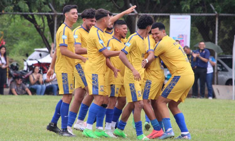 Pumitas rugen con todo en los Juduca: UNAH arranca con doble victoria en Fútbol femenino y masculino
