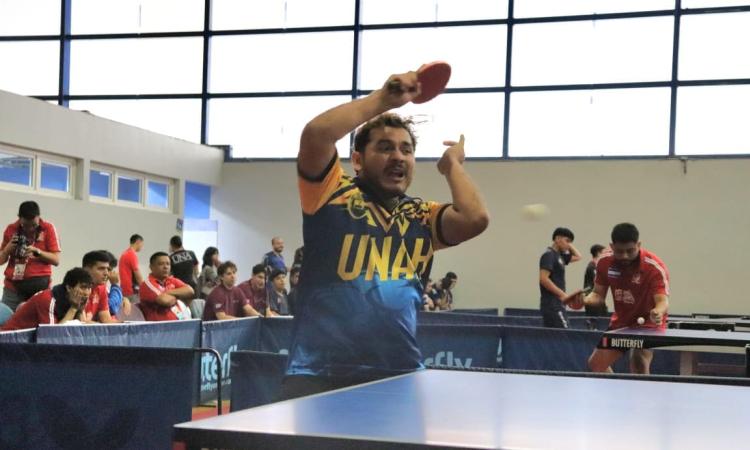 Mesatenistas Pumas avanzan a la siguiente ronda 