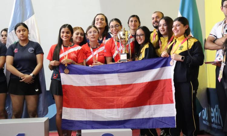La USAC y la UNA conquistan el primer lugar en Tenis de Mesa por equipos