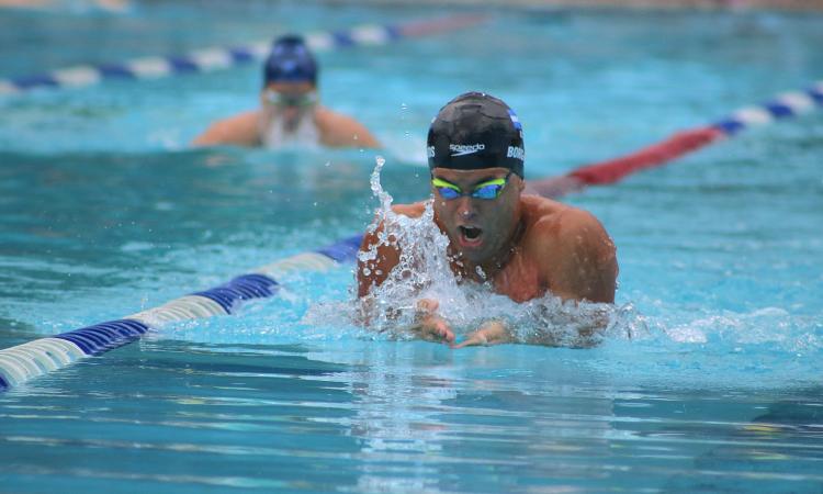 Universidades de Guatemala y Costa Rica acaparan medallas en primera jornada de Natación 