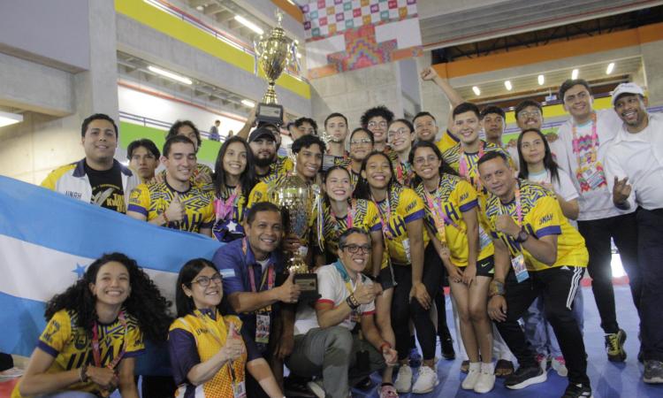 UNAH suma dos medallas de oro, 1 de plata y 4 de bronce en el segundo y último día en Taekwondo