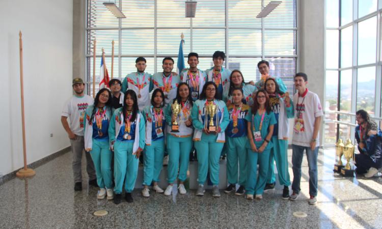 UNAH conquista doble plata en blitz de Ajedrez centroamericano