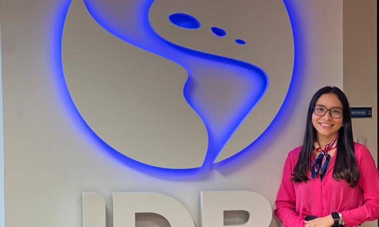 Egresada de la UNAH realiza pasantía en el BID, sede de Washington