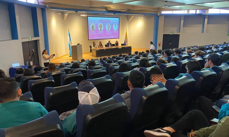 Estudiantes de la UNAH fortalecen conocimientos en salud digestiva gracias a alianza con Nestlé