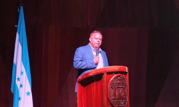 Sociólogo Marco Antonio Tinoco asume presidencia de ACAS