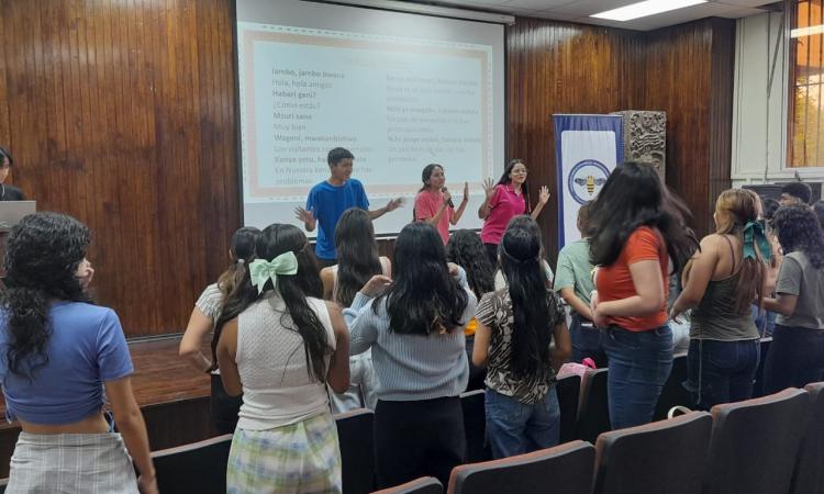 Conviértase en un voluntario internacional con el programa Good News Corp