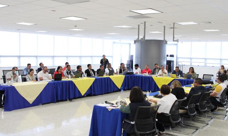 Gabinete rectoral se reúne para definir hoja de ruta del III Pac 2025 y fortalecer la UNAH Virtual 