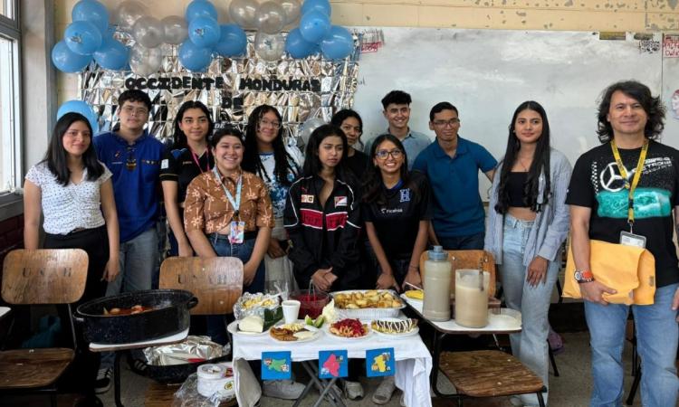 Estudiantes de Historia de Honduras clausuran curso con exposición sobre gastronomía regional