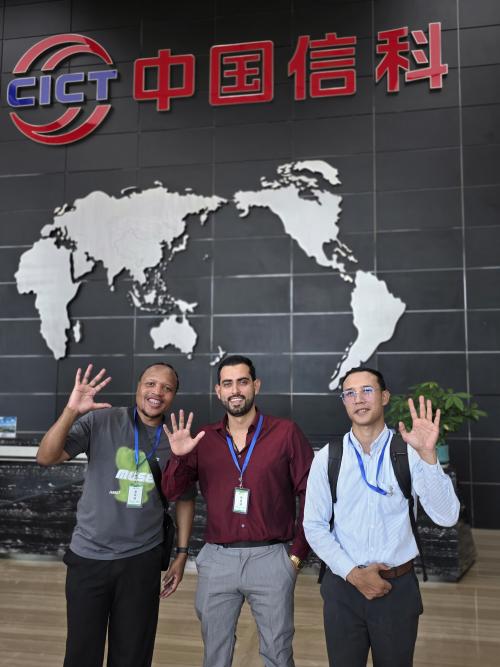 Jonathan Munoz China 6