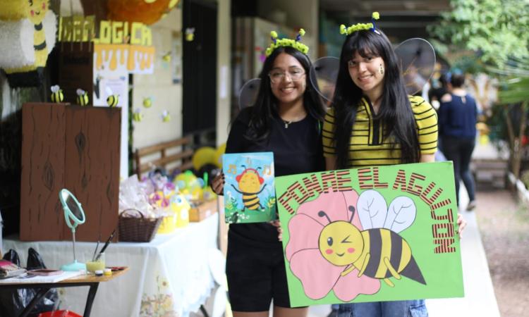 Feria de Entomología en el J1: variedad de información y alimentos hechos a base de insectos 