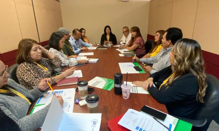 Comisionado Universitario celebró su XIX aniversario con taller de homologación y actividades profilácticas