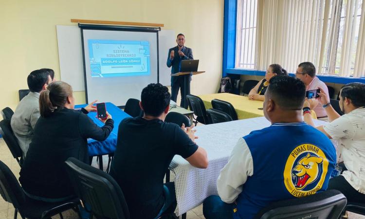 Estudiante de Ingeniería en Sistemas propone digitalización de la Biblioteca Adolfo León Gómez
