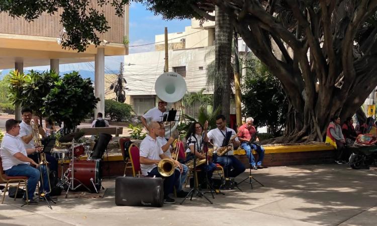 Estudiantes de la UNAH vivieron una mañana llena de música y cultura en el Paraninfo Universitario 