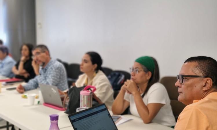 UNAH rediseña la Carrera de Periodismo con enfoque en inteligencia artificial, fake news y lenguaje digital