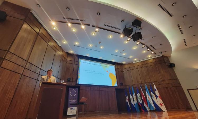 Alberto Mora: "Se debe fortalecer la adaptación al cambio climático"