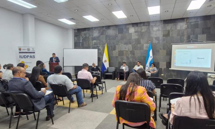 Académicos conversan sobre el apartado de democracia del séptimo informe: Estado de la Región