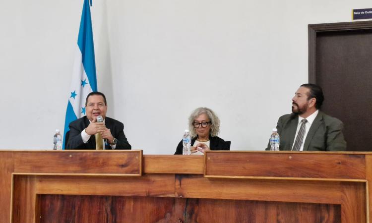 Expertos debaten sobre derechos intelectuales e Inteligencia Artificial 