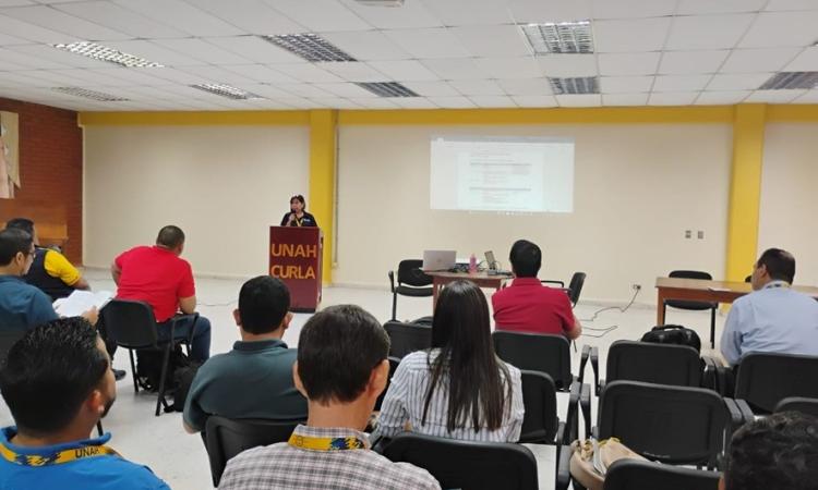 Jefes y coordinadores de carreras de los campus de Atlántida, Yoro e ITST se capacitan en gestión académica