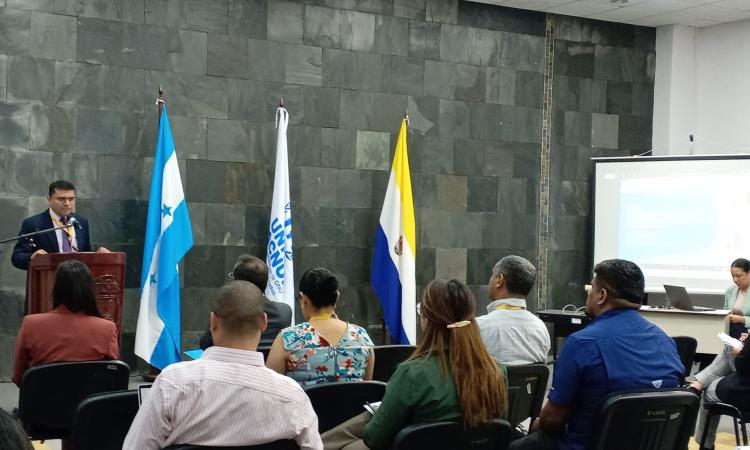 Academia impulsa taller sobre las causas del desplazamiento forzado por violencia en Honduras