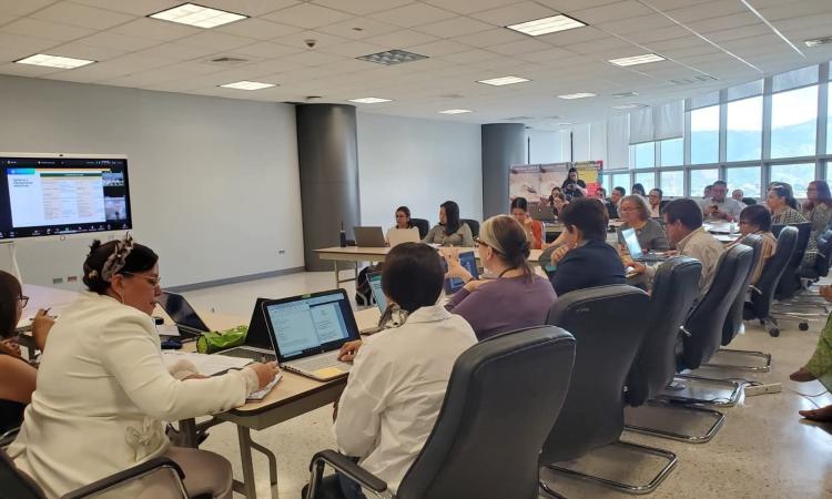 Certificado en Educación para el Desarrollo Sostenible avanza al módulo III