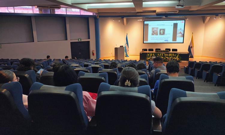 Desarrollan conferencia internacional sobre química y filatelia