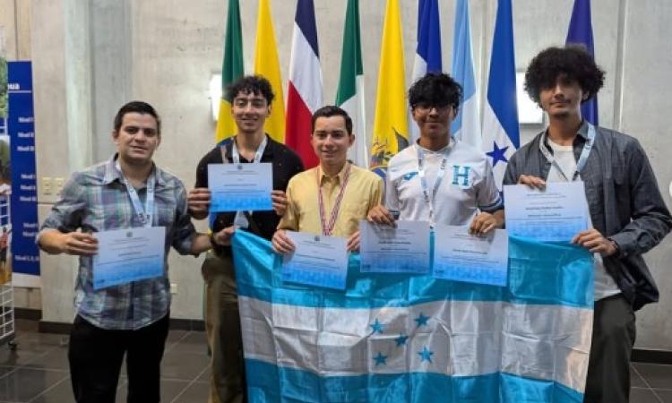 UNAH debuta con éxito en Competencia Iberoamericana de Matemáticas 