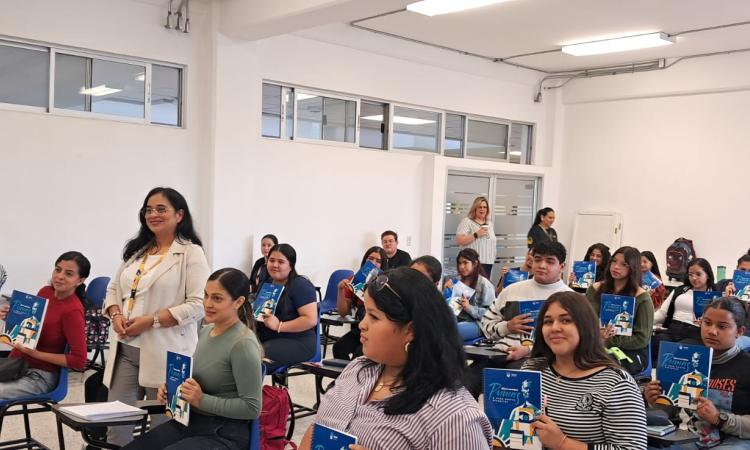 Aspirantes a la carrera Terapia Funcional reciben taller de inducción 
