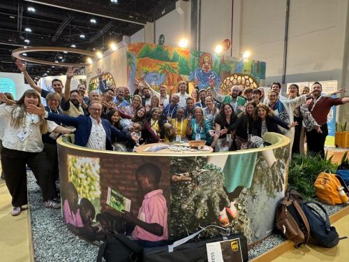 c65ef551 e46d 4ffc 9847 ccddfaea2465