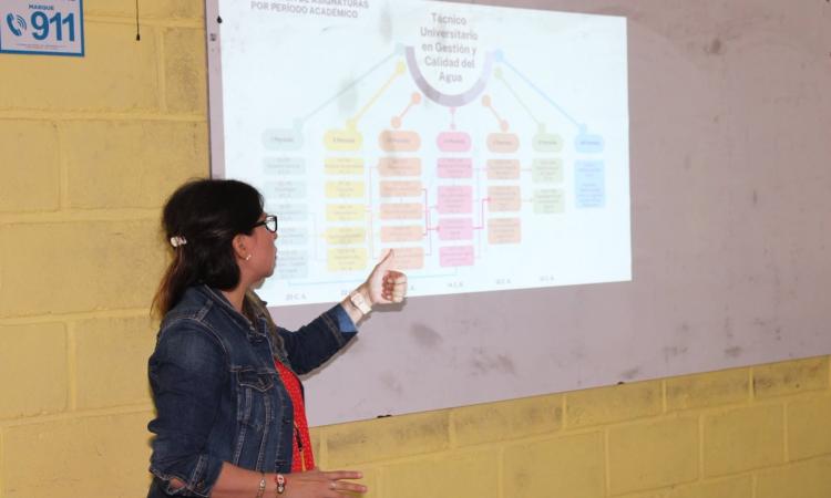 UNAH Campus El Paraíso analiza necesidad de recursos hídricos 