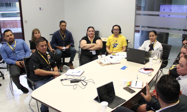 Dircom trabaja en la estandarización de etiqueta y presentación para actos institucionales