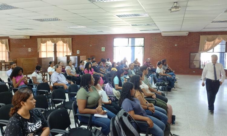 Grupo Gestor de Lo Esencial, de la UNAH Atlántida, realiza taller motivacional 