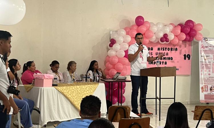 Con actividades informativas, Campus Olancho sensibiliza sobre el cáncer de mama