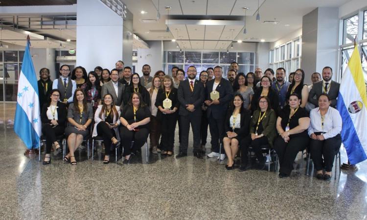 Dircom UNAH cumple 15 años fortaleciendo la comunicación institucional