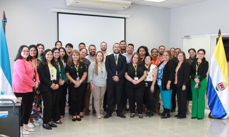 Dircom-UNAH desarrolla jornada interna de actualización