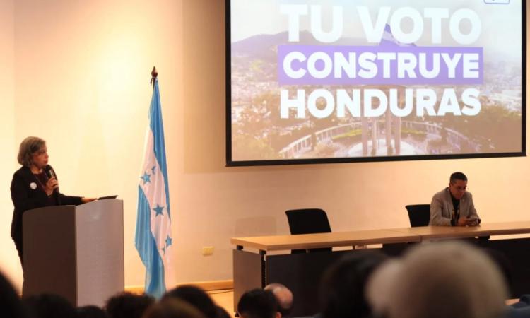 Tu Voto Construye Honduras: La UNAH y el Cohep impulsan conversatorio estudiantil de cara a las elecciones generales