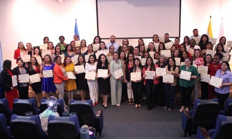 UNAH clausura diplomado en Prácticas Seguras y Respetuosas del Parto y Posparto con Enfoque de Interculturalidad