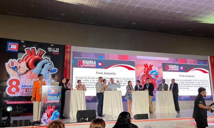 Estudiantes de Medicina Interna de UNAH Cortés destacan en congresos internacionales