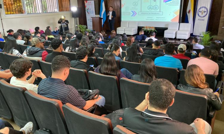 UNAH realiza investigación sobre el efecto del microcrédito en la innovación de los emprendimientos