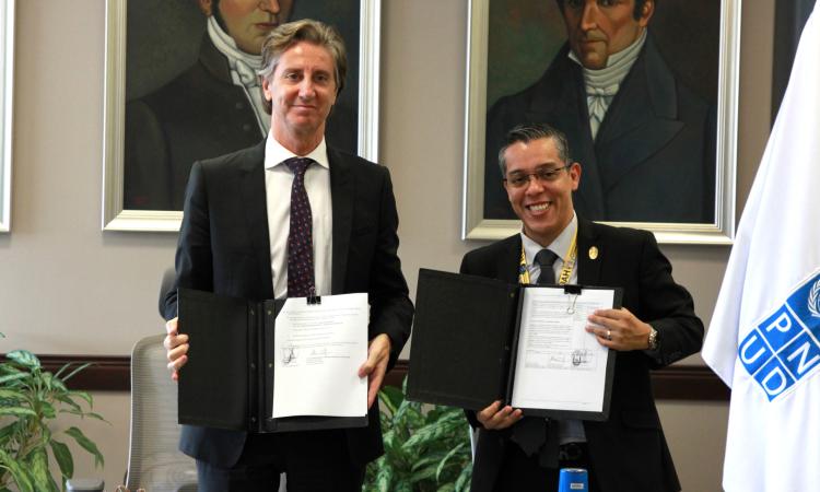 UNAH y PNUD firman histórico convenio que busca agilizar procesos de adquisición 