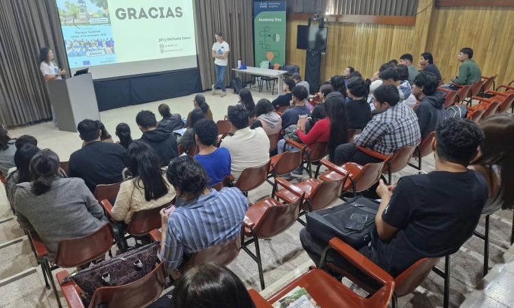 Realizan jornada de reflexión ambiental con facilitadores internacionales