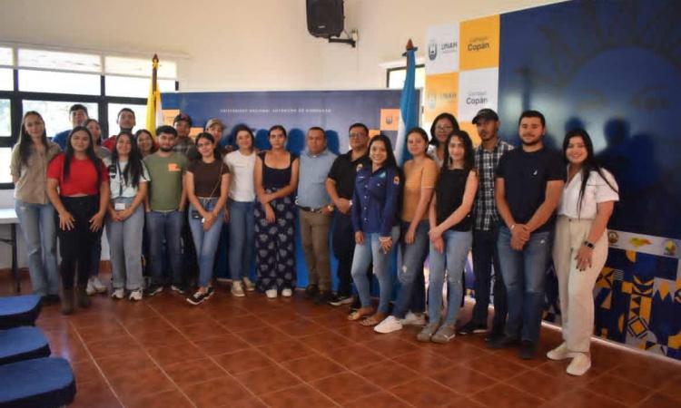 Estudiantes de Ingeniería Agroindustrial se capacitan en procesos de poscosecha de cacao
