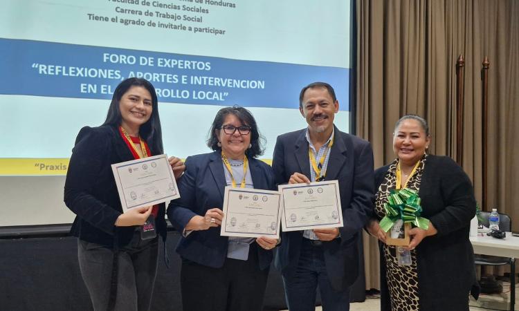 Trabajo Social desarrolla foro de expertos sobre aportes profesionales