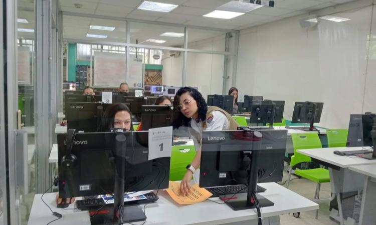 UNAH aplica la PHUMA de forma virtual a aspirantes en España, EE UU y América Latina