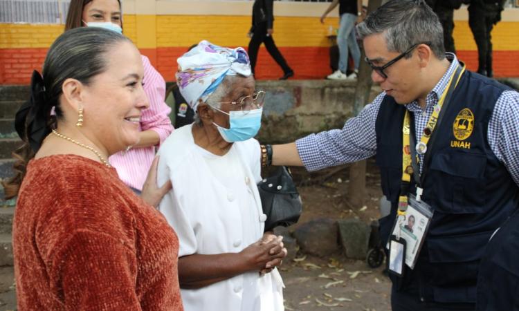 La Máxima Casa de Estudios desplegó observadores en nueve departamentos