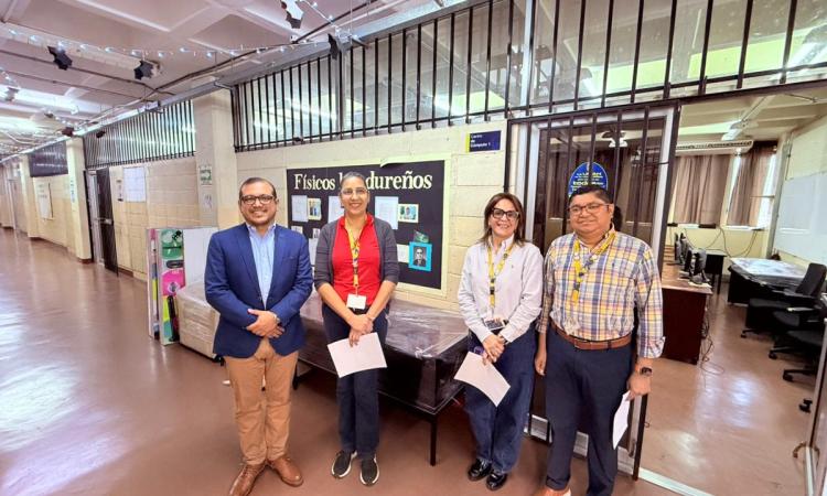 Facultad de Ciencias continúa equipando sus escuelas