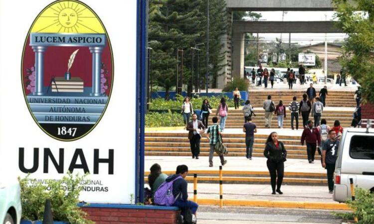 Modalidad virtual de la UNAH crece más del 100% y supera los 55 mil estudiantes