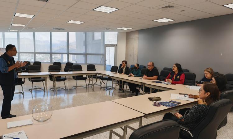 UNAH apuesta por voto electrónico con respaldo de institución chilena para elecciones estudiantiles