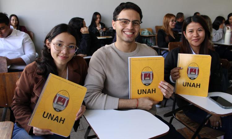 UNAH da la bienvenida al menos 75 mil estudiantes a nivel nacional en el I PAC 2026