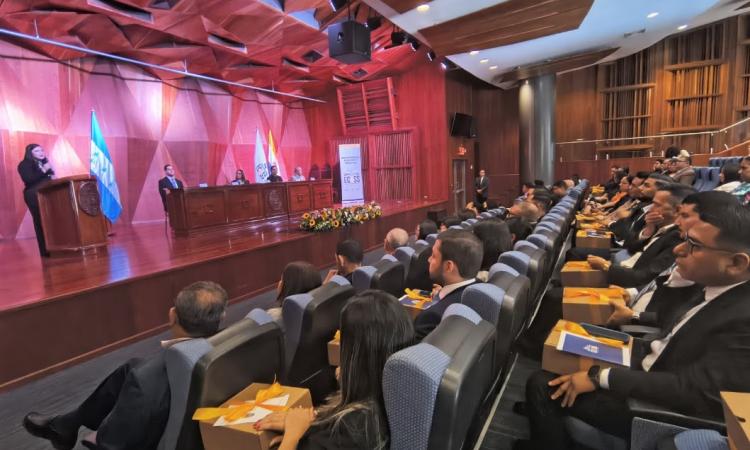 UNAH y Escuela Centroamericana de Capacitación en Seguridad Social clausuran primeros certificados universitarios